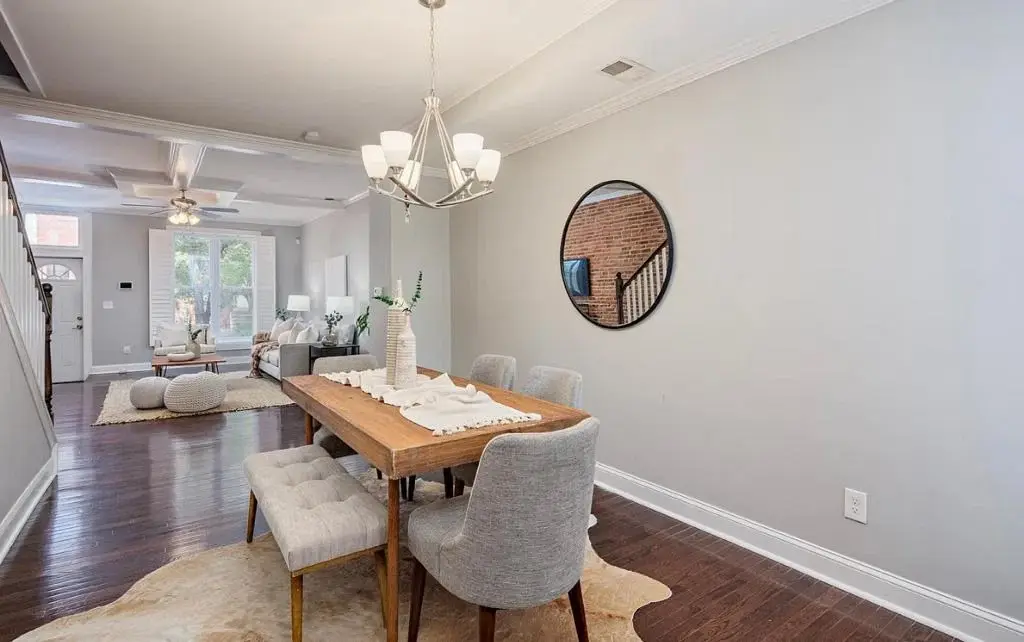 Interior dining room with coordinated wall color and fixed finishes