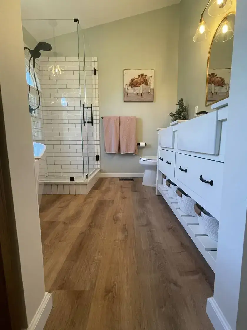 Bathroom finish and fixture detail